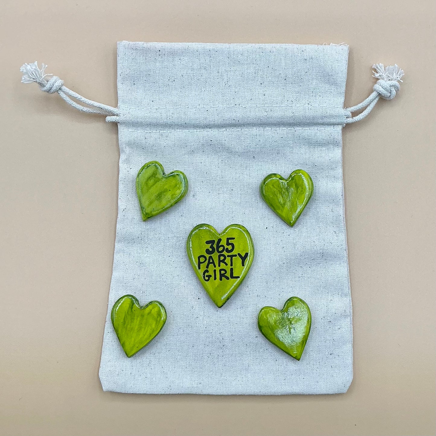 “for the gals” - vert celandon heart MAGS| CHARLI | #1
